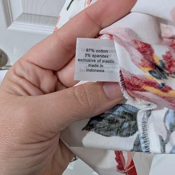 NWT Lane Bryant White Floral Print Belted Peplum Top in Size 26 - Picture 11 of 11